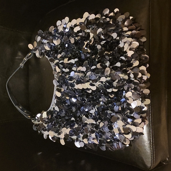 ❤HP❤️NWOT Pewter Disc Bling Handbag❤ - Picture 8 of 10